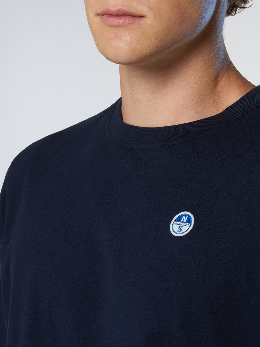 T-shirt con patch logata