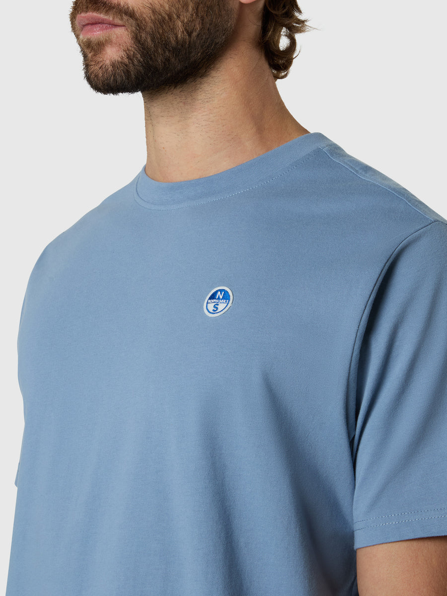 T-shirt con patch logata