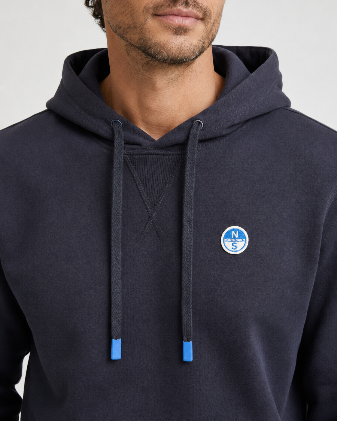 HOODED SWEATSHIRT
